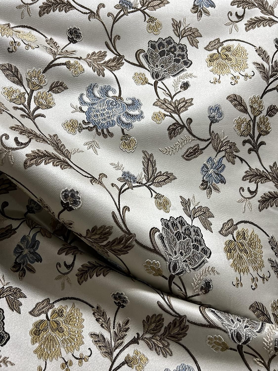 A1i5Hu2pW4L._AC_SL1500_Luxurious Woven Jacquard Floral Design Heavy Furnishing